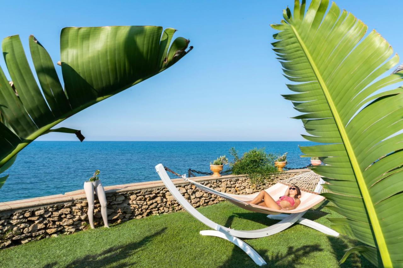 Hotel Lido Degli Scogli Crotone Extérieur photo
